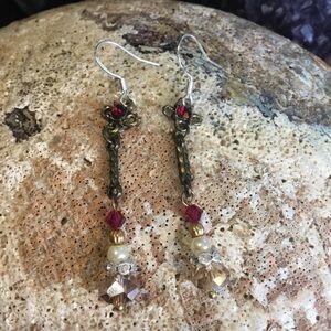 Art Deco Crystal Elegance Dangle Earrings with Pearl Accents